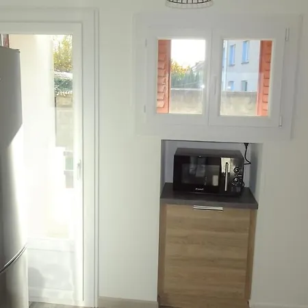 Grand Appartement T3/T4 Proche Des Berges Du Cher Montlucon Exterior photo